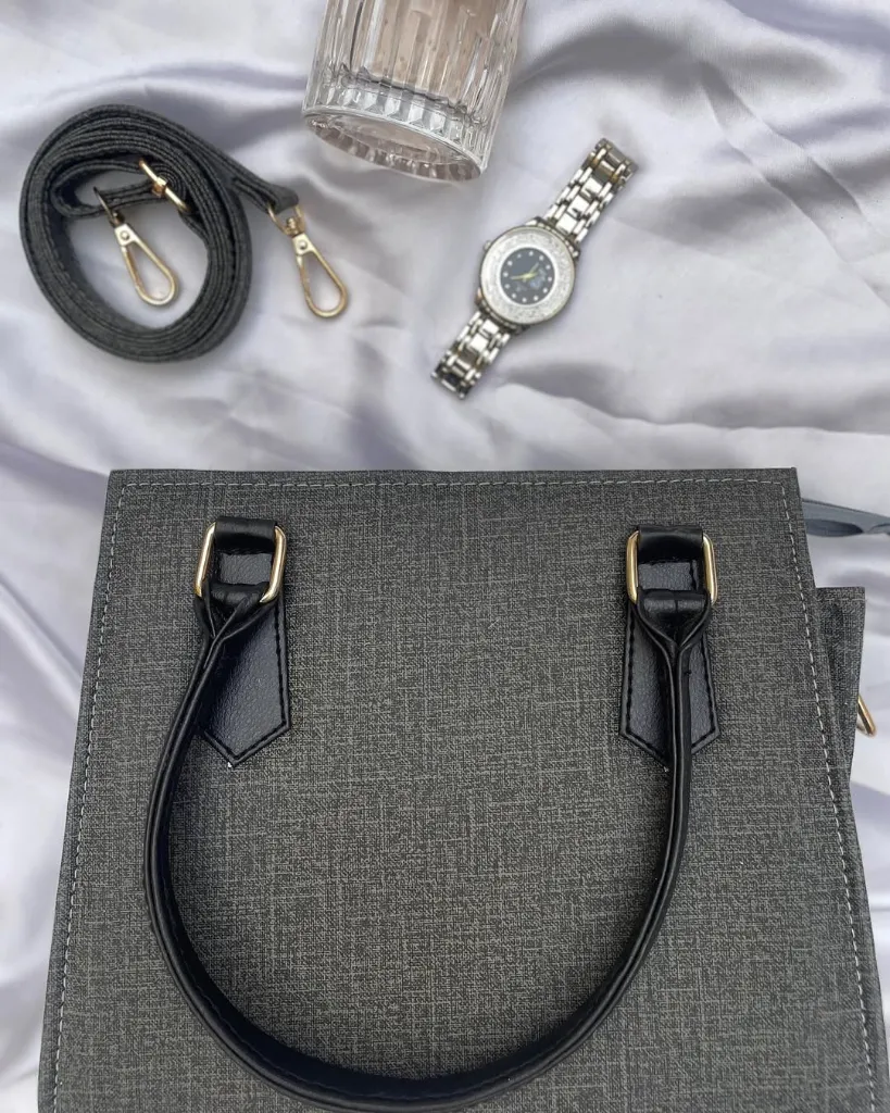 Q76 LAVISH GRACE ,  Reenaali, Reena, Reena Ali, iamreenaali, Reena bags, Reenaali bags, Reenahandbags,Reenaalibag,Reenatotebags,Reenaalitorebags,Reenanewbags,handbags,totebags,onlinehandbags, (6).webp