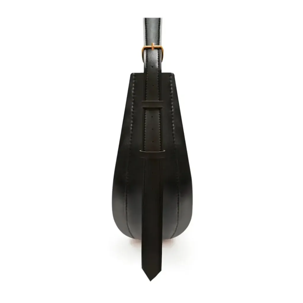 reena-ali-stylish-handbags-pakistan, reenaali-tote-bags-online-pakistan, premium-leather-handbags-reena-ali, trendy-crossbody-bags-reenaali-com, new-arrival-ladies-bags-pakistan, reenaali.com (8).webp