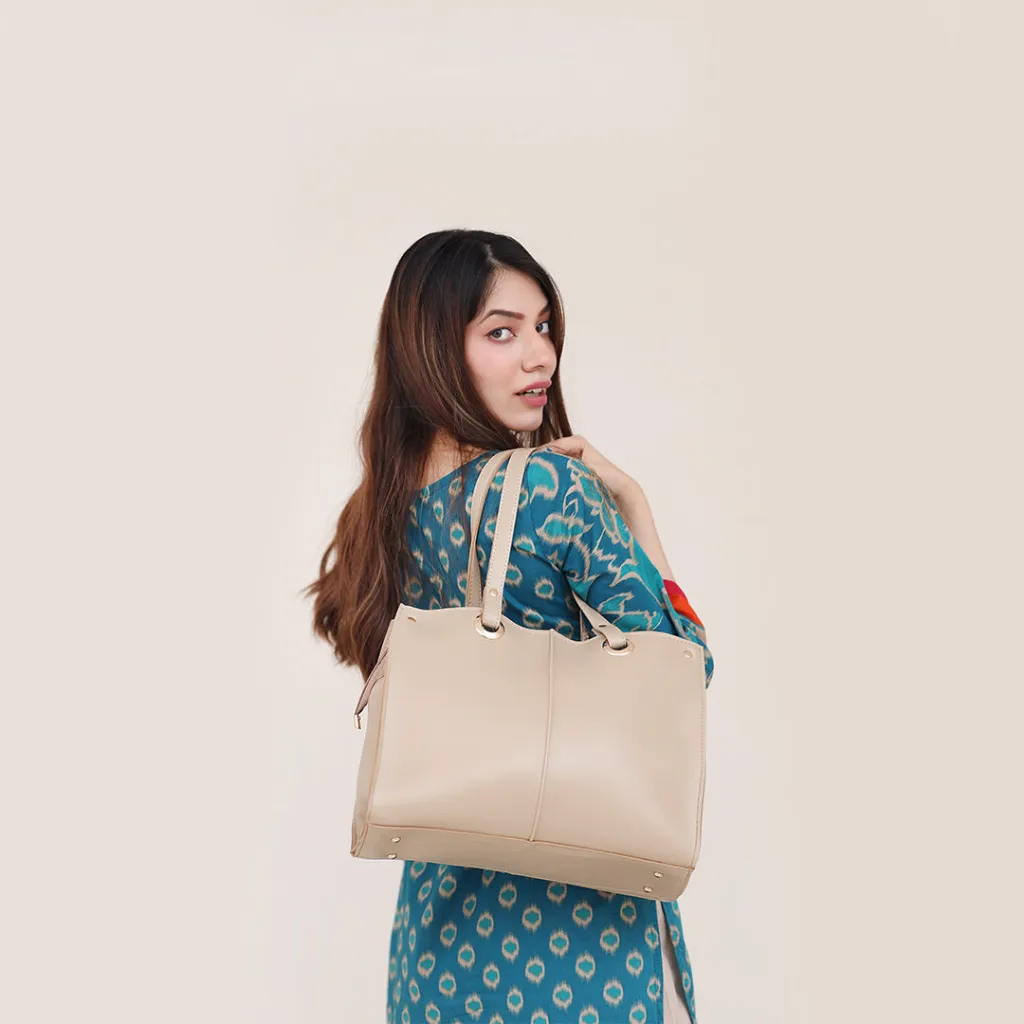 R78 Minimal Marvel ,  Reenaali, Reena, Reena Ali, iamreenaali, Reena bags, Reenaali bags, Reenahandbags,Reenaalibag,Reenatotebags,Reenaalitorebags,Reenanewbags,handbags,totebags,onlinehandbags, (73).webp
