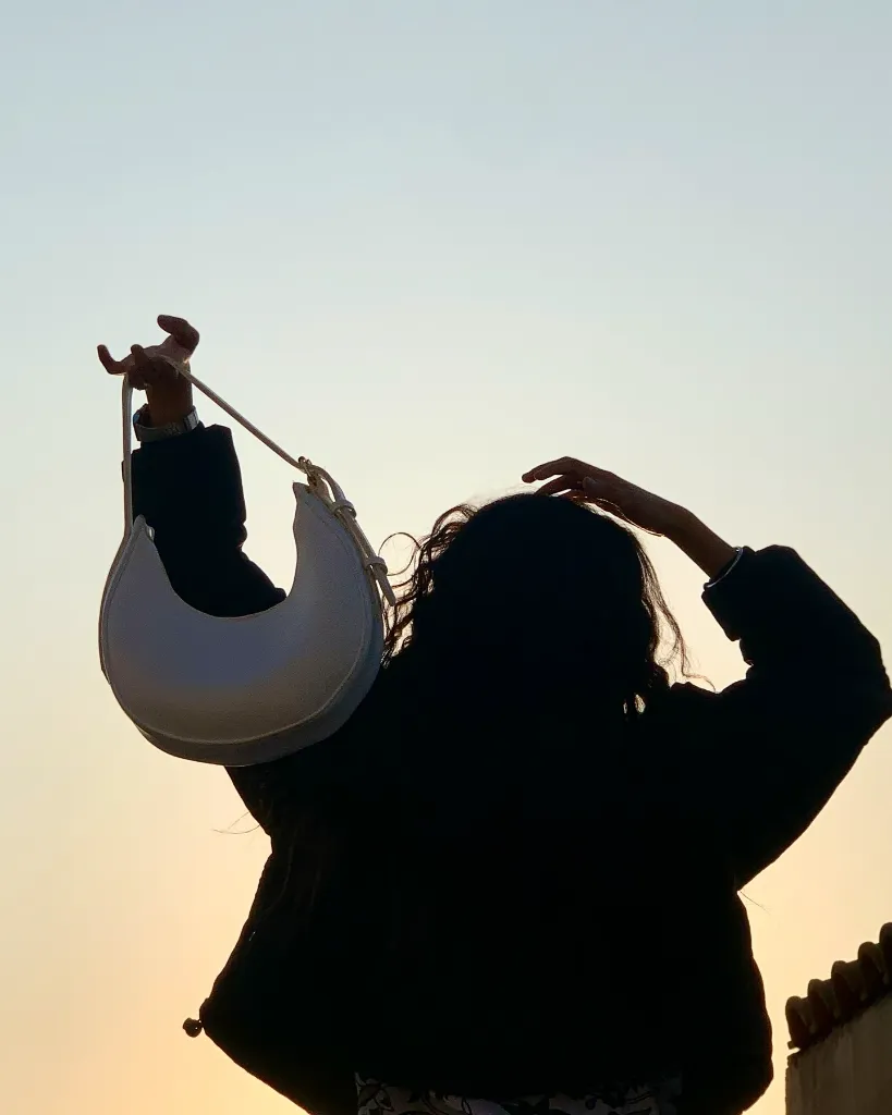 reena-ali-stylish-handbags-pakistan, reenaali-tote-bags-online-pakistan, premium-leather-handbags-reena-ali, trendy-crossbody-bags-reenaali-com, new-arrival-ladies-bags-pakistan, reenaali.com (3).webp