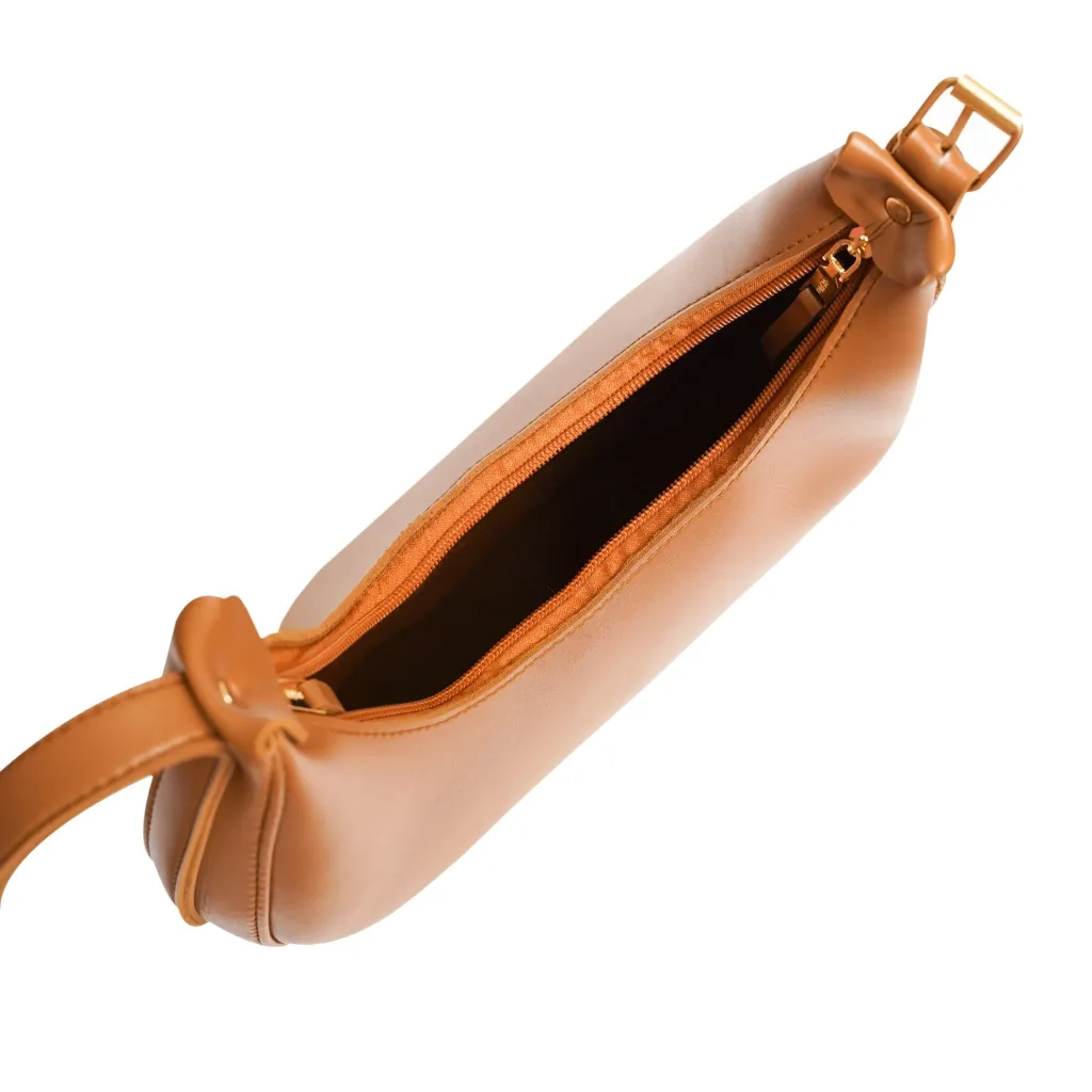 reena-ali-stylish-handbags-pakistan, reenaali-tote-bags-online-pakistan, premium-leather-handbags-reena-ali, trendy-crossbody-bags-reenaali-com, new-arrival-ladies-bags-pakistan, reenaali.com.jpg (1).webp