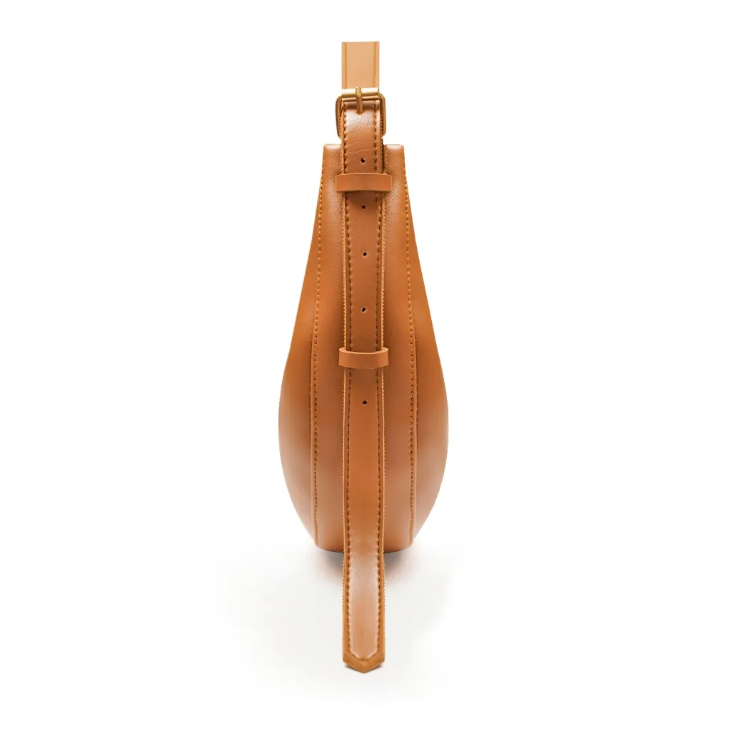 reena-ali-stylish-handbags-pakistan, reenaali-tote-bags-online-pakistan, premium-leather-handbags-reena-ali, trendy-crossbody-bags-reenaali-com, new-arrival-ladies-bags-pakistan, reenaali.com.jpg ( (5).webp