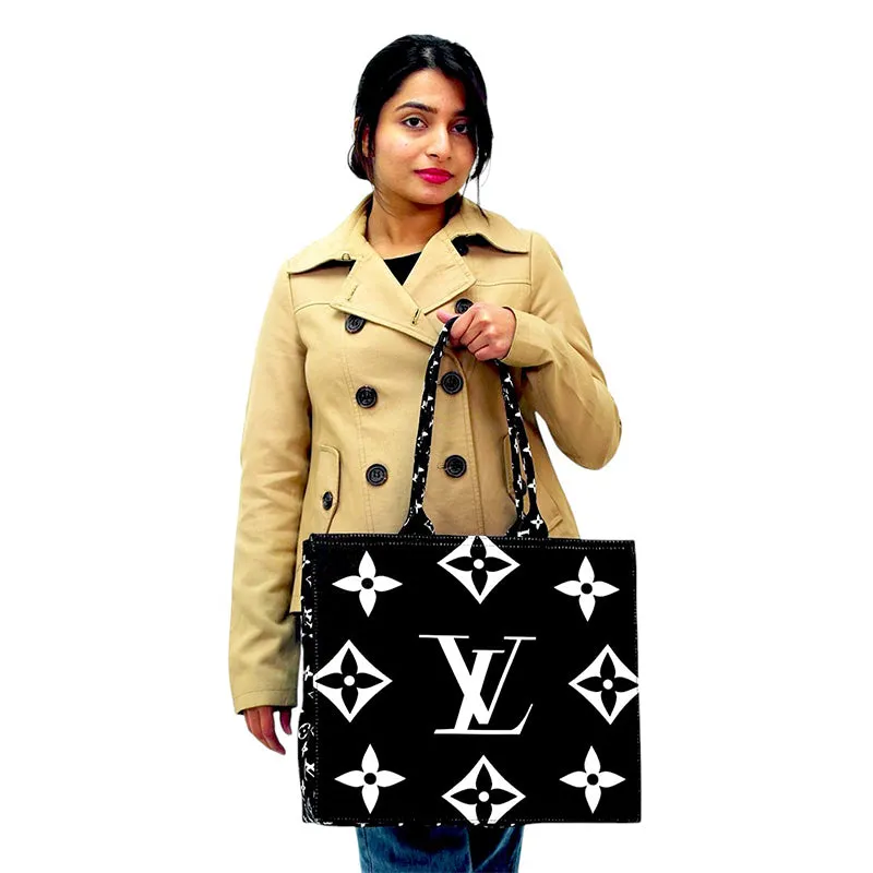 c58 White starts ,  Reenaali, Reena, Reena Ali, iamreenaali, Reena bags, Reenaali bags, Reenahandbags,Reenaalibag,Reenatotebags,Reenaalitorebags,Reenanewbags,handbags,tot ( (6).webp