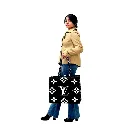 c58 White starts ,  Reenaali, Reena, Reena Ali, iamreenaali, Reena bags, Reenaali bags, Reenahandbags,Reenaalibag,Reenatotebags,Reenaalitorebags,Reenanewbags,handbags,tot ( (4).webp
