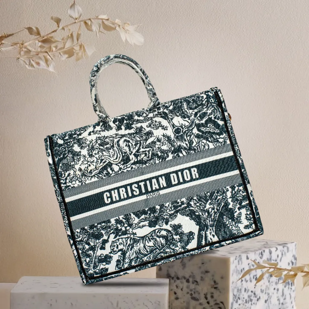 x126 DiorER ,  Reenaali, Reena, Reena Ali, iamreenaali, Reena bags, Reenaali bags, Reenahandbags,Reenaalibag,Reenatotebags,Reenaalitorebags,Reenanewbags,handbags,totebags,onlinehandbags, (2).webp