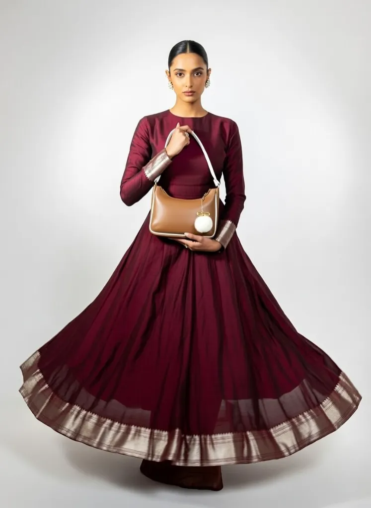 X113 Monel ,  Reenaali, Reena, Reena Ali, iamreenaali, Reena bags, Reenaali bags, Reenahandbags,Reenaalibag,Reenatotebags,Reenaalitorebags,Reenanewbags,handbags,totebags,onlinehandbags,reenaali.com (7).webp