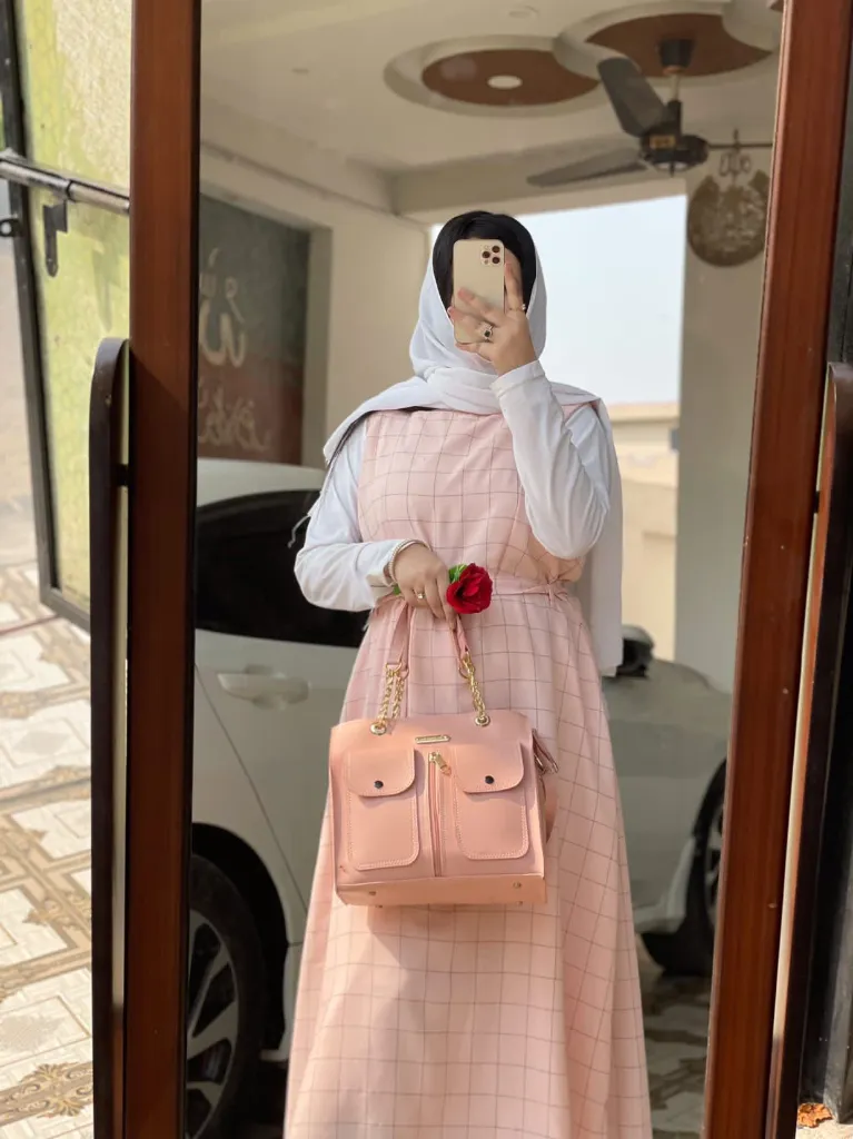 X99 Venira ,  Reenaali, Reena, Reena Ali, iamreenaali, Reena bags, Reenaali bags, Reenahandbags,Reenaalibag,Reenatotebags,Reenaalitorebags,Reenanewbags,handbags,totebags,onlinehandbags, (3).webp