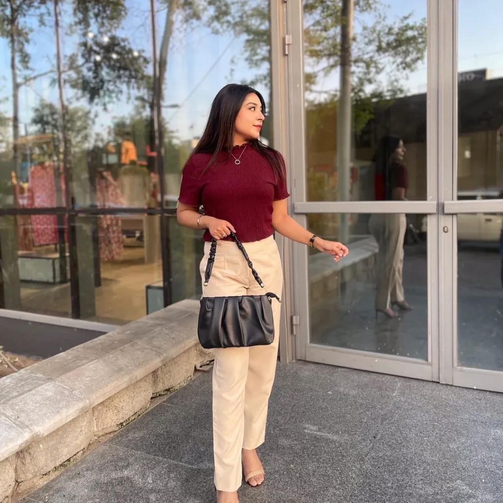 X91 Zyvelle ,  Reenaali, Reena, Reena Ali, iamreenaali, Reena bags, Reenaali bags, Reenahandbags,Reenaalibag,Reenatotebags,Reenaalitorebags,Reenanewbags,handbags,totebags,onlinehandbags,reenaali.com (17).webp