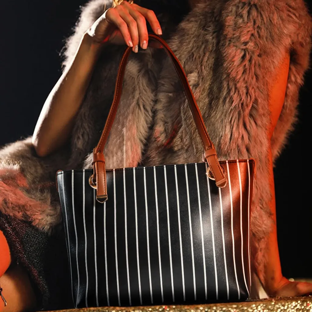 x123 ZENRO ,  Reenaali, Reena, Reena Ali, iamreenaali, Reena bags, Reenaali bags, Reenahandbags,Reenaalibag,Reenatotebags,Reenaalitorebags,Reenanewbags,handbags,totebags,onlinehandbags, (4).webp