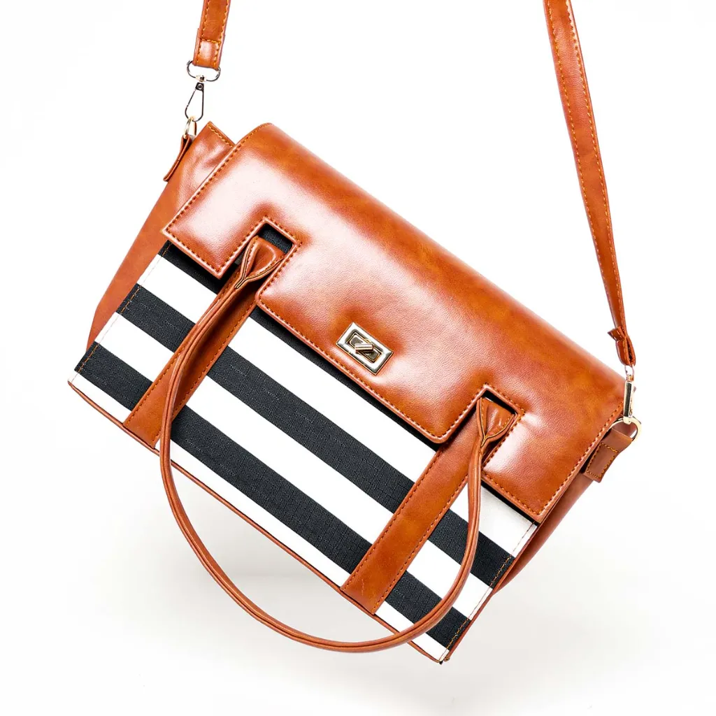 x122 TAVIX ,  Reenaali, Reena, Reena Ali, iamreenaali, Reena bags, Reenaali bags, Reenahandbags,Reenaalibag,Reenatotebags,Reenaalitorebags,Reenanewbags,handbags,totebags,onlinehandbags, (17).webp