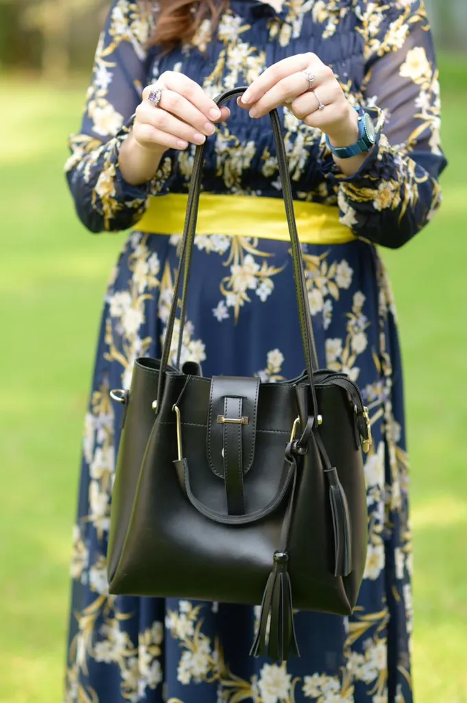 X100 LOVIA ,  Reenaali, Reena, Reena Ali, iamreenaali, Reena bags, Reenaali bags, Reenahandbags,Reenaalibag,Reenatotebags,Reenaalitorebags,Reenanewbags,handbags,totebags,onlinehandbag ,ree (43).webp