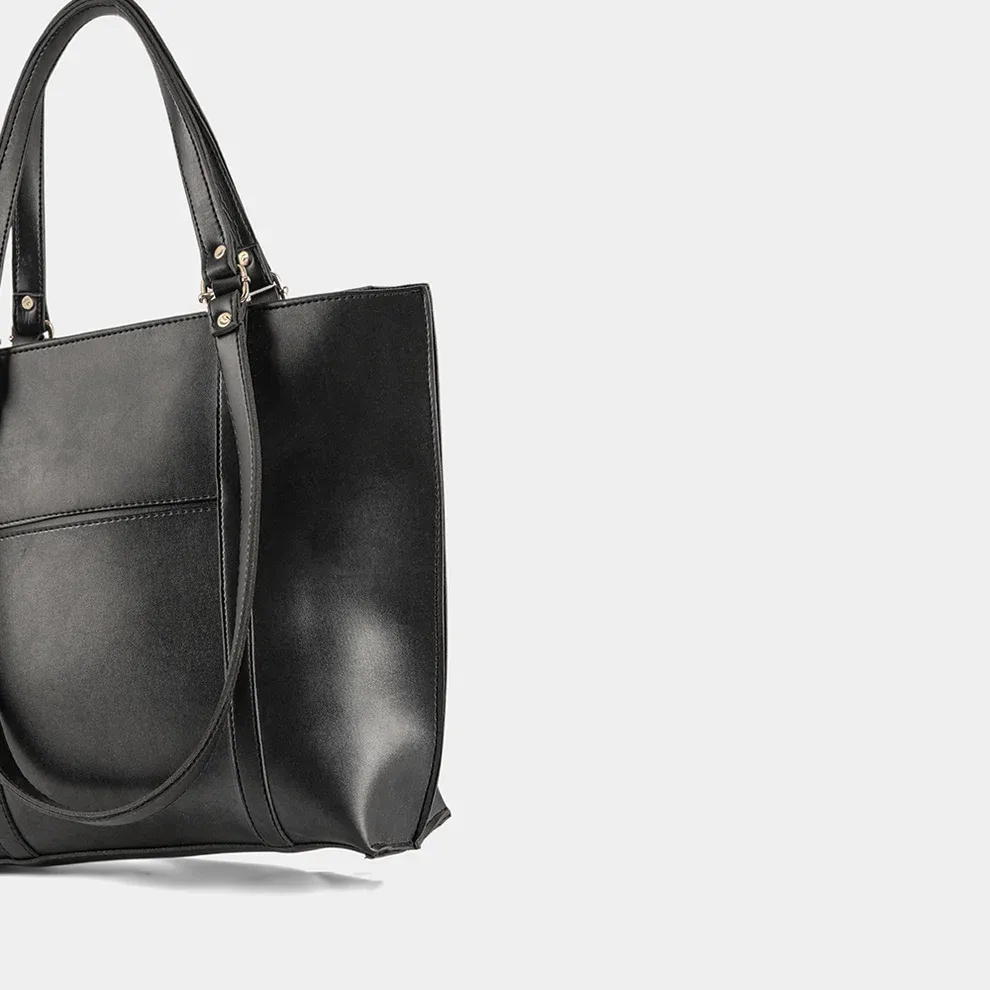 x198  Classic Couture,reenaali,reenaali,reenaalibags,reenauk,reenausa,reenalondon (7).webp