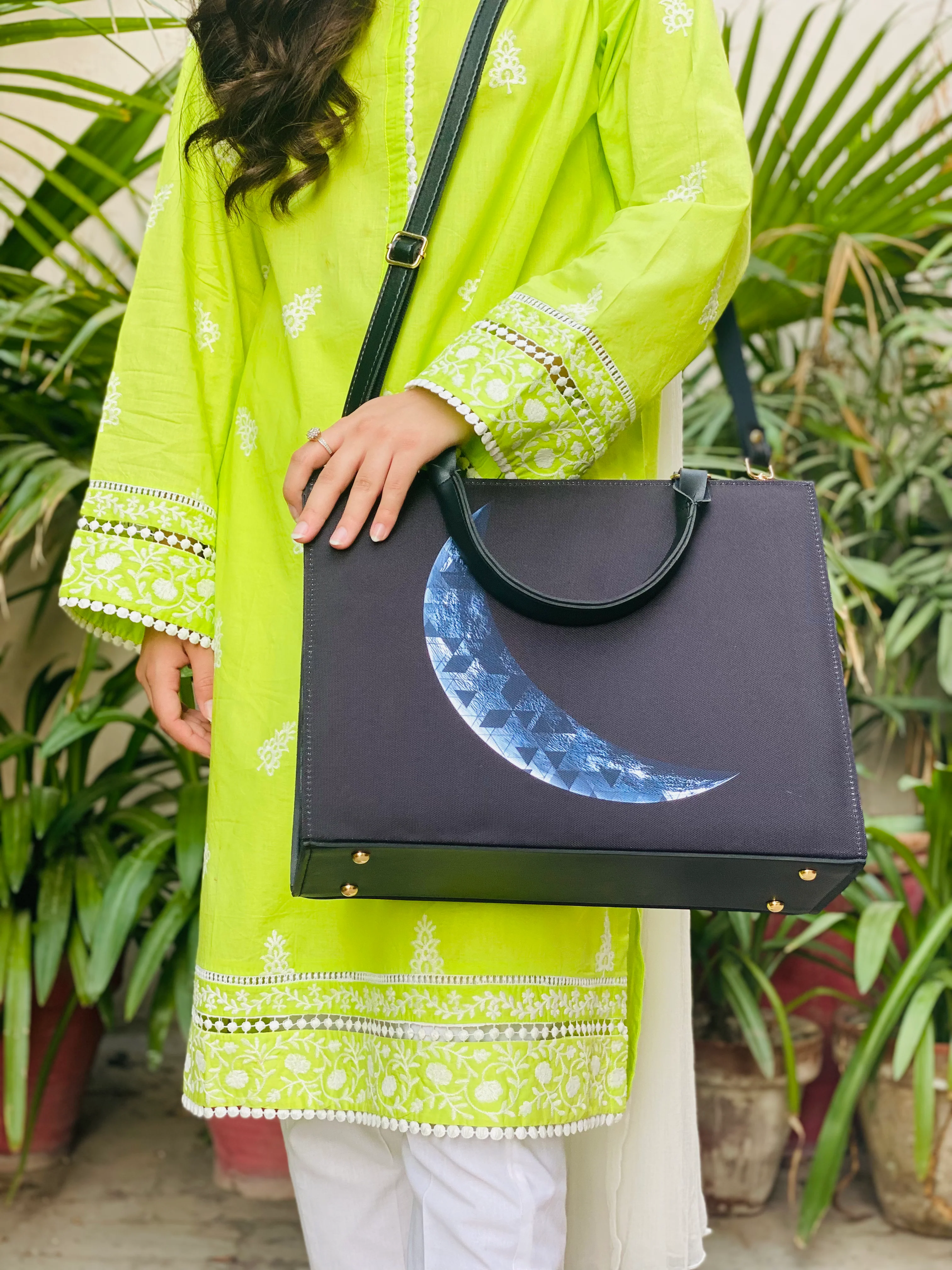 P15 Dark moon, Reena ali , Reena, Reena ali bags, Reena ali pakistan, Reenaali,Reenaalibags,reenabag,reenabags,reenatotebag,reenaalitorebags,reenali (18).jpg