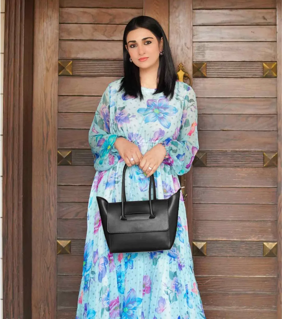 x97 Harlem ,  Reenaali, Reena, Reena Ali, iamreenaali, Reena bags, Reenaali bags, Reenahandbags,Reenaalibag,Reenatotebags,Reenaalitorebags,Reenanewbags,handbags,totebags,onlinehandbags, (9).webp