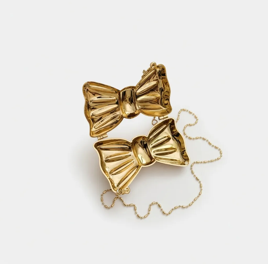 X132 The Edge , reena, reena bags, reena ali bags, reena lai hand bags, reena ali fancy cluth, fancy clutch, reena cluth, tote bags,handbags, shoulder bags , reena ali.com, reenabags, reenaali.com (9).webp