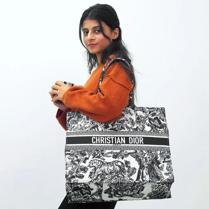 C59 the dset ,  Reenaali, Reena, Reena Ali, iamreenaali, Reena bags, Reenaali bags, Reenahandbags,Reenaalibag,Reenatotebags,Reenaalitorebags,Reenanewbags,handbags,totebags,reenaali (4).webp