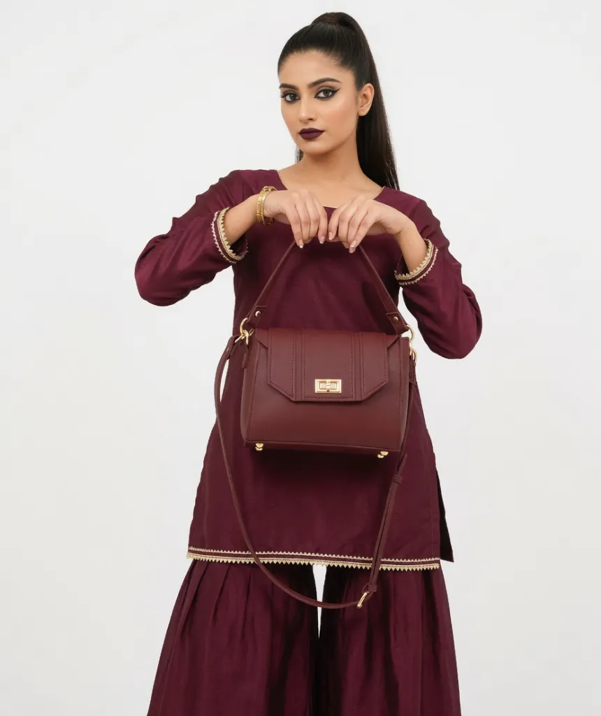 L74 Cavvy ,  Reenaali, Reena, Reena Ali, iamreenaali, Reena bags, Reenaali bags, Reenahandbags,Reenaalibag,Reenatotebags,Reenaalitorebags,Reenanewbags,handbags,totebags,onlinehandbags,reenaali.co (1 (2).webp