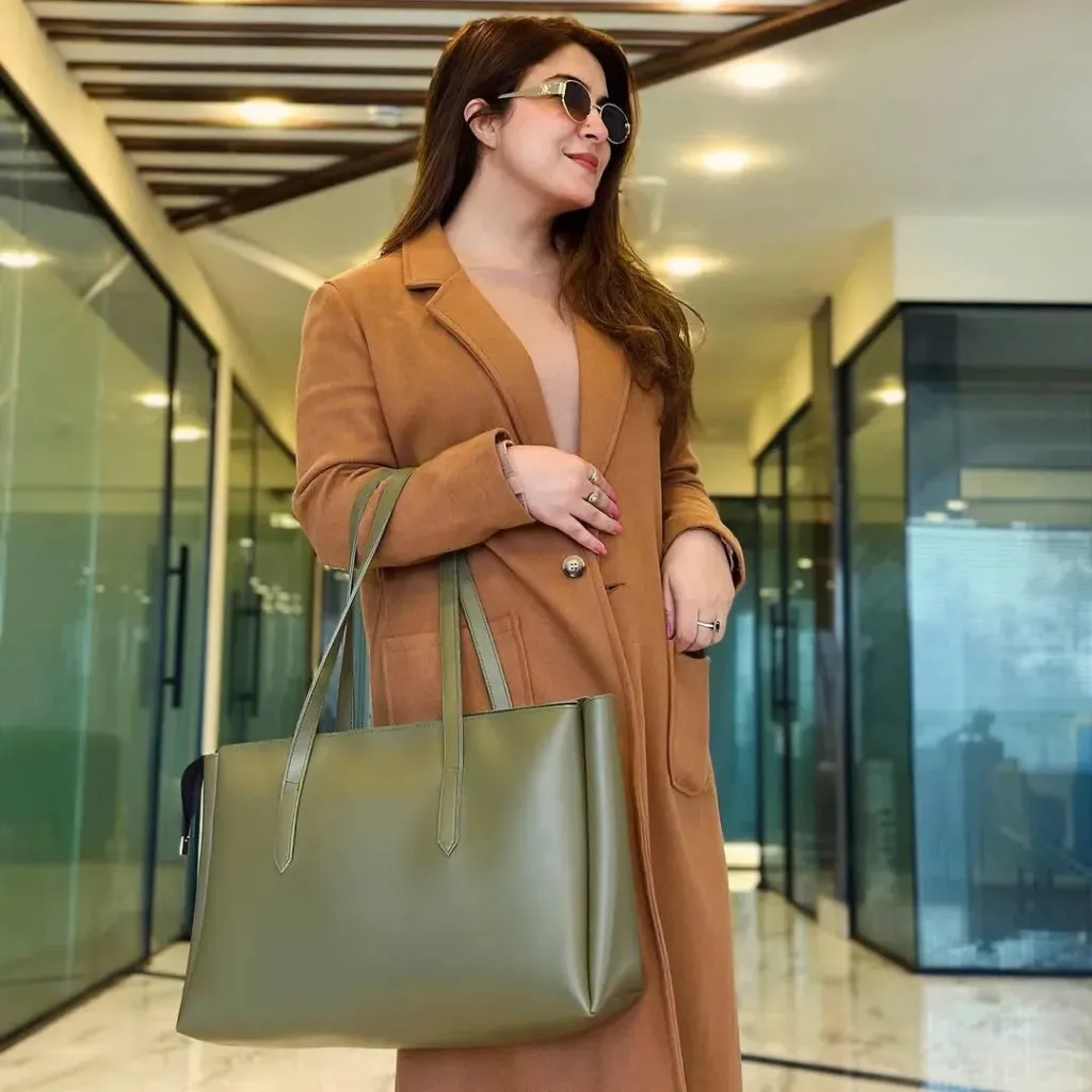 R11 Basic Apex. reenaali.com, reena bags, tote bags, handbags, tote basg oline , buttote bags, reena tote bags, reenaali tote, reenaali tote bags, bagsonline, bagsinpakistan (12).webp