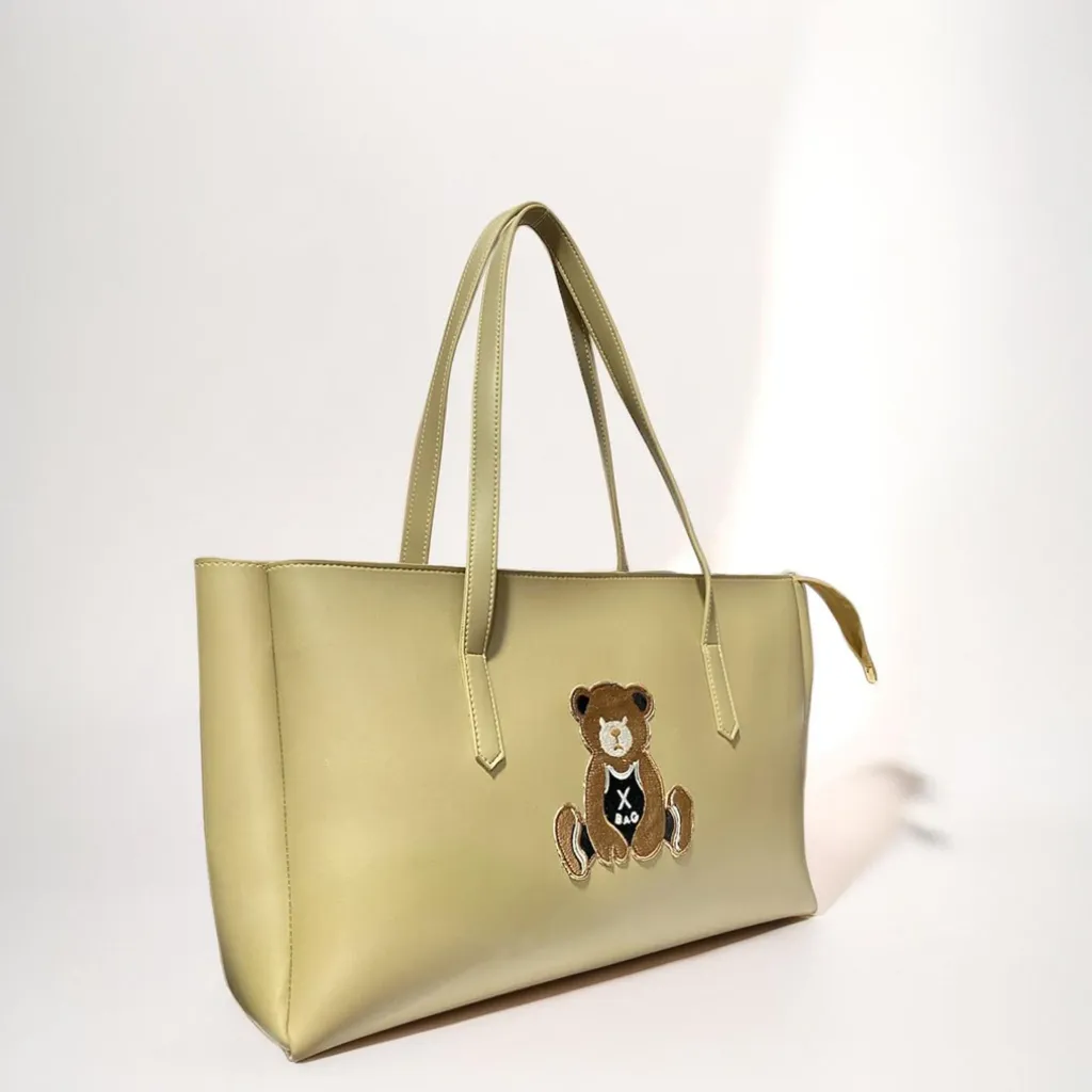 E2 The bear ,Reena ali , Reena, Reena ali bags, Reena ali pakistan, Reenaali,Reenaalibags,reenabag,reenabags,reenatotebag,reenaalitorebags,reenali,reenaali.com ,reena bags (2).webp